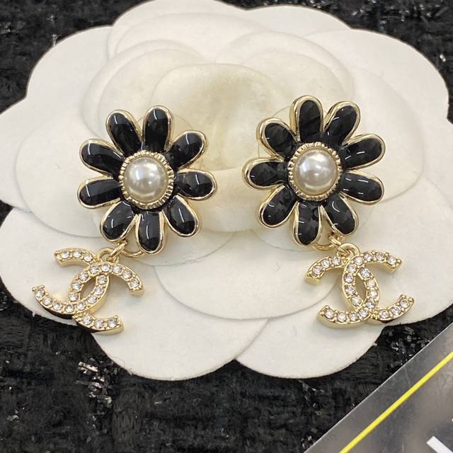 Code E2017 Chanel Ear Studs, Hot-Selling New Arrivals Chanel22 Black Flower Earr