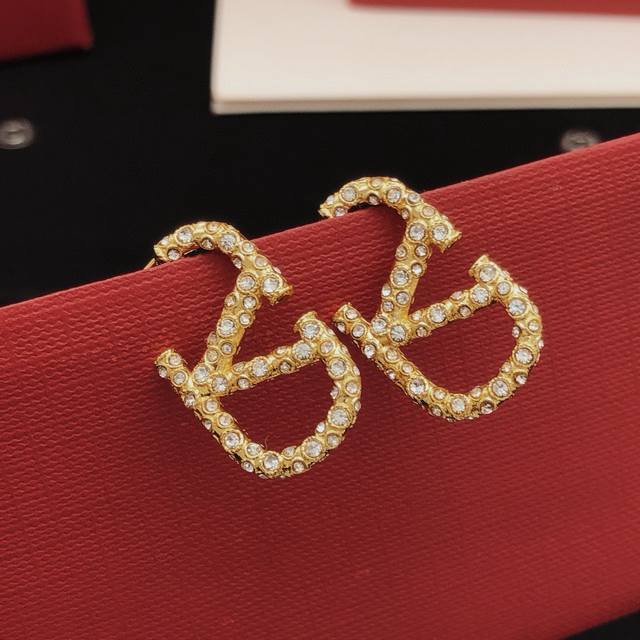 Model No. Ved0291 Small Size Valenti*O Latest Diamond-Studded Earring, Zp Brass