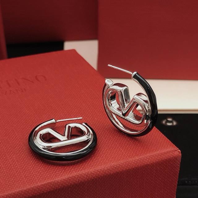 Id Ved0276 Valenti*O Latest Black Round Earrings, Zp Brass Material