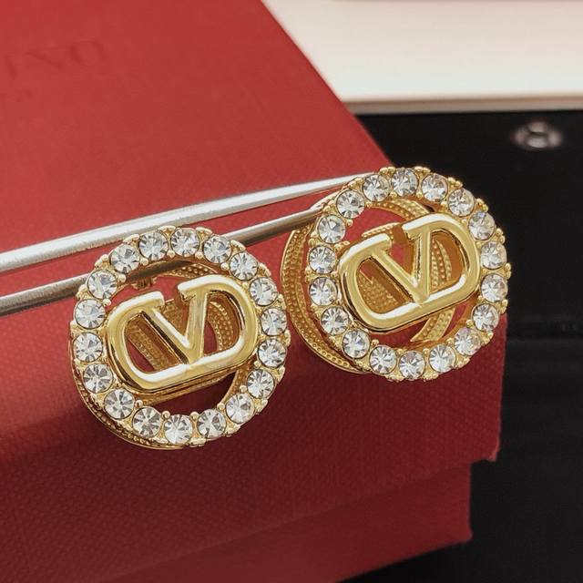 Ved0274 Valenti*O Latest Round Diamond Stud Earrings, Zp Brass Material