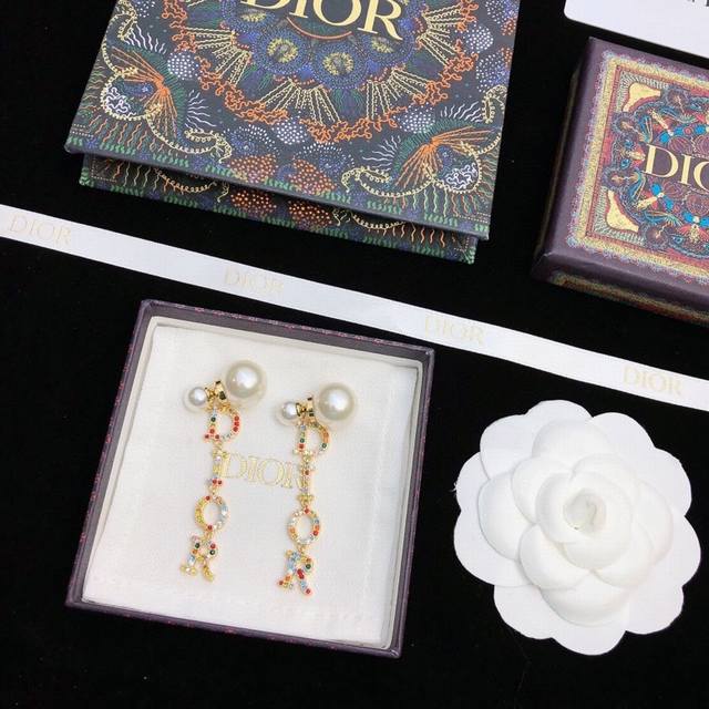Dior Dior Letter Earrings New Arrival From The Store Beautiful Beyond Words Eleg
