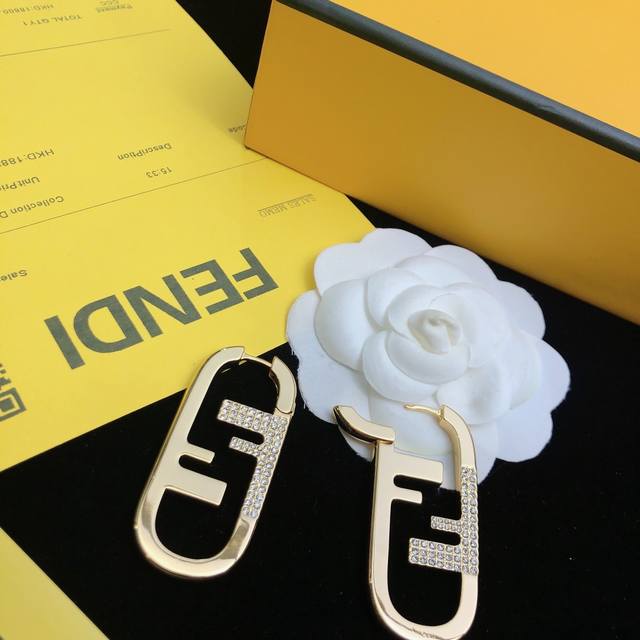 New Fendi Logo Earrings, High-End Custom Design, Best-Selling New Arrival, Simpl