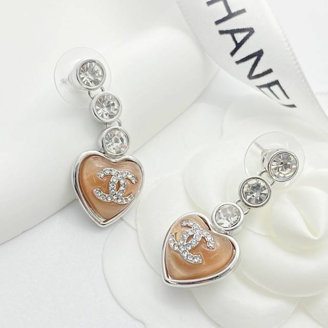 Today's New Arrival, Code E3026. Chanel Ear Studs Are Hot-Selling And Newly Rele