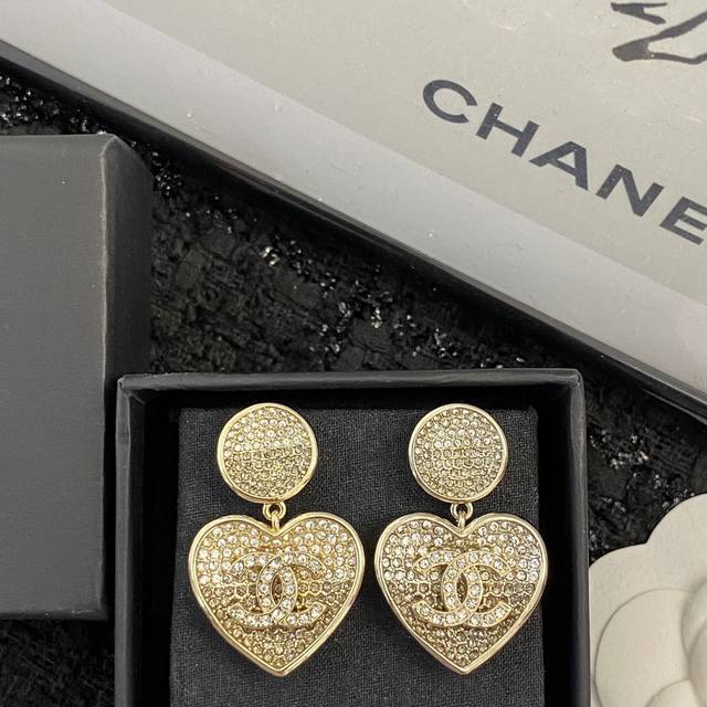 Code E2000 Chanel Earrings Hot-Selling New Arrival, Brass Material, Authentic St