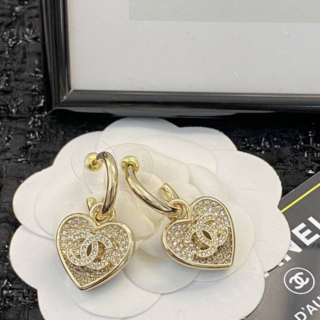 Code E1998 Chanel Ear Studs, Hot-Selling Style Newly Launched, Consistent With Z