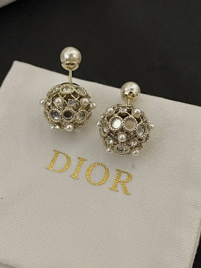 D*Or New Cd Mirror Pearl Ear Studs, Consistent Zp Brass Material,