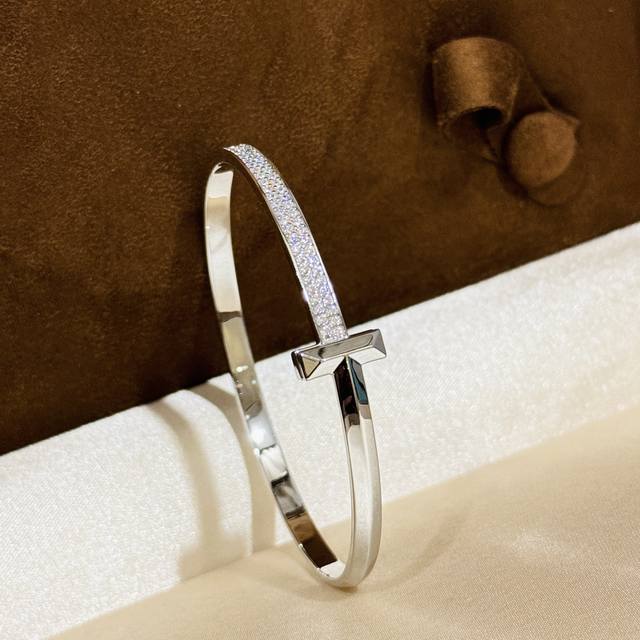 A5725 T1 Series Wide Band Half-Diamond Bracelet Exclusive Debut High-End Custom
