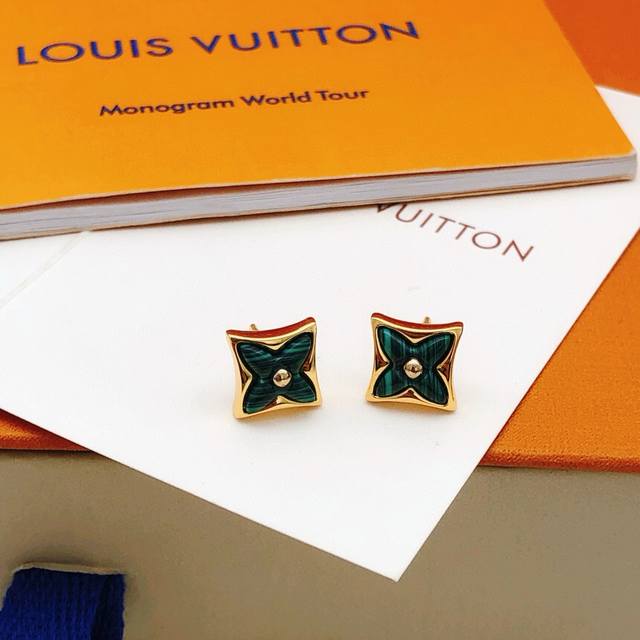 Model No. Led0297 Lv*Latest Style Green Green Mother-Of-Pearl Earrings, Zp Brass