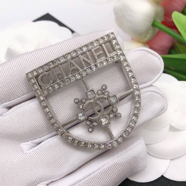 Id Xxz0075 Ou Yang Nana's Same Style Chanel Goose Shield Brooch Swarovski Crysta