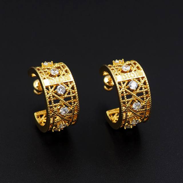 Dior Twisted Braided Ear Cuff Xe836