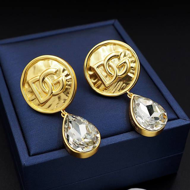 D&G Dolce & Gabbana Vintage Gold Coin Teardrop Diamond Earrings Xe868
