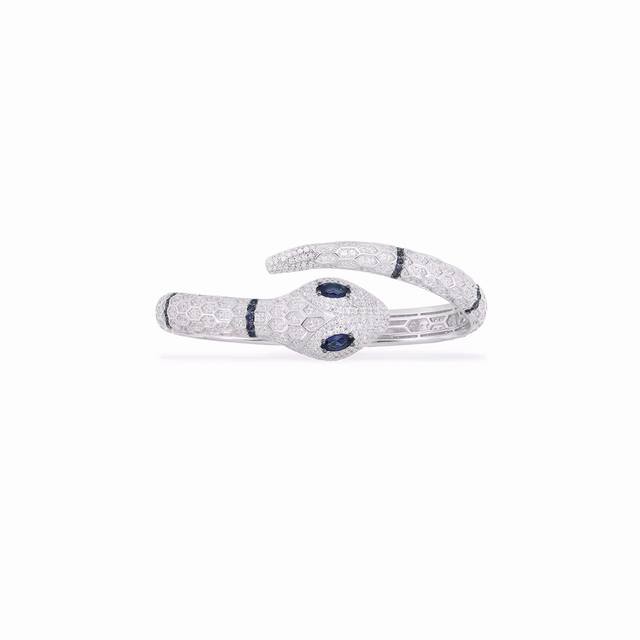 Exotic Blue-Eyed Snake Open Bangle, Luxury And Unique, High-End Snake-Shaped Ban