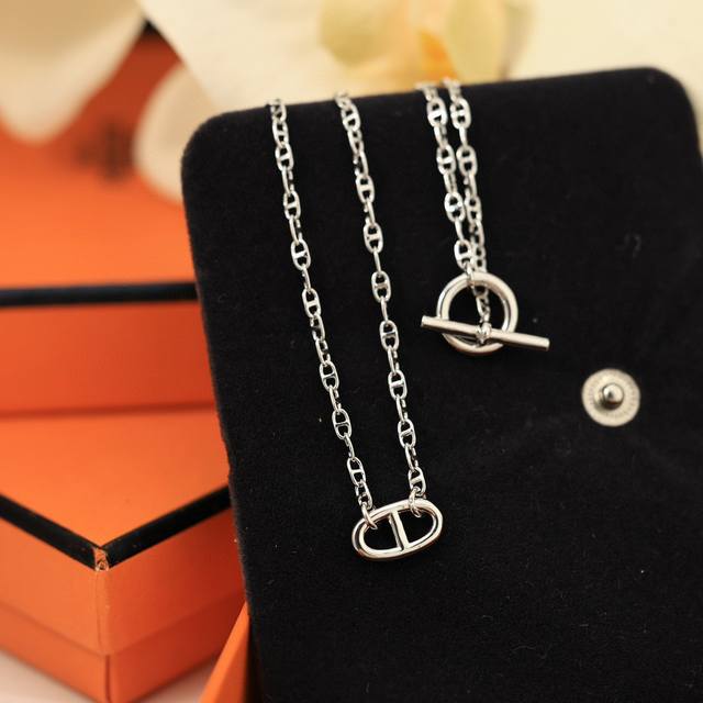 Hermes Ot-Style Full-Diamond Necklace In Gold-Tone Metal, Hand-Set With 5A Zirco