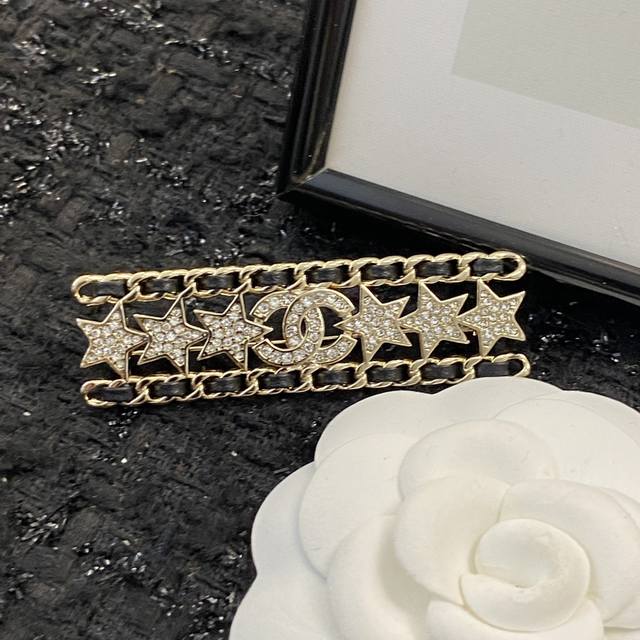 Code A498 Chanel Brooch Best-Selling Styles Now Available High-End Customization