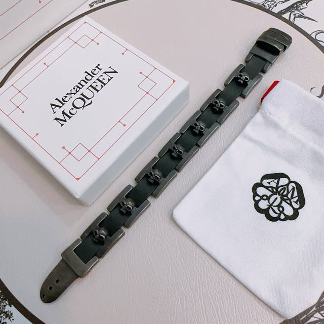 New Arrival Alexander Mcqueen Handcuff Bracelet Authentic Store Version Custom M