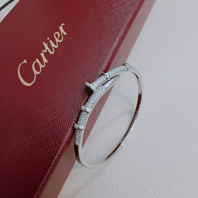 Cartier Bracelet V Gold Material Series Perfect Condition, Flawless Details, The