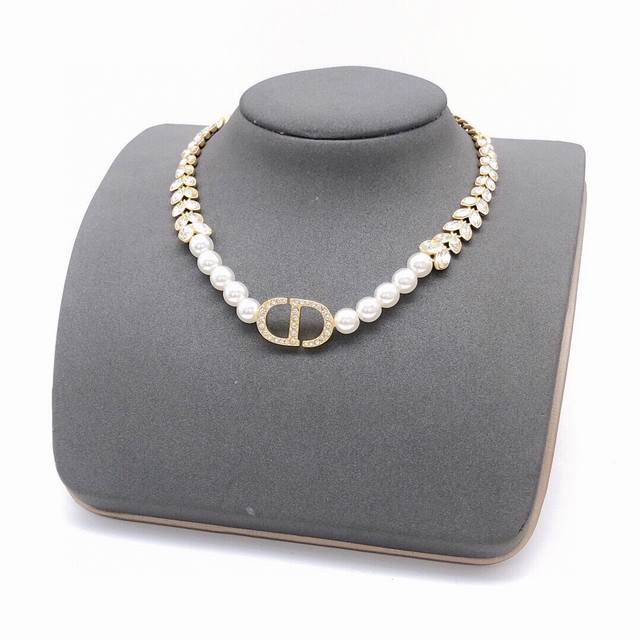 Code Dxl0151 Dior Spring/Summer New Arrival Olive Leaf Series Teardrop Leaf Crys
