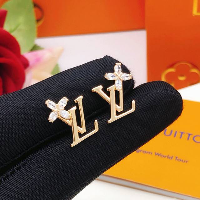 Model No. Led0256 Lv*Latest Rose Gold Diamond-Studded Horse Eye Flower Earrings,