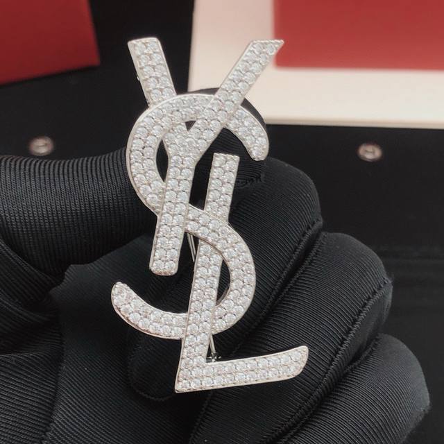 Id Yxz0040 Yvessaintlauren*Latest Brooch Made Of Zp Brass
