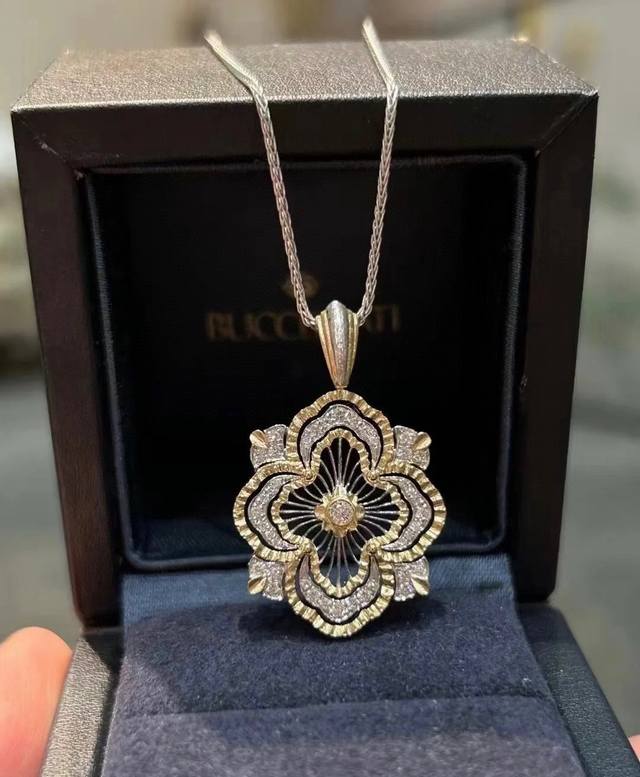 Buccellati, An Italian High-End Jewelry Brand, Presents A Retro Palace-Style Dia