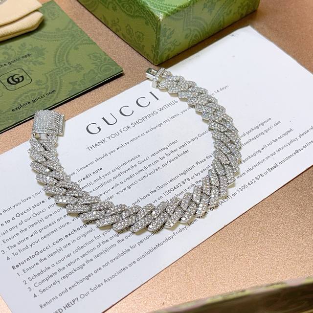 2025 Latest Release, Full-Diamond Luxurious Cuban Chain Gucci Bracelet. The Late