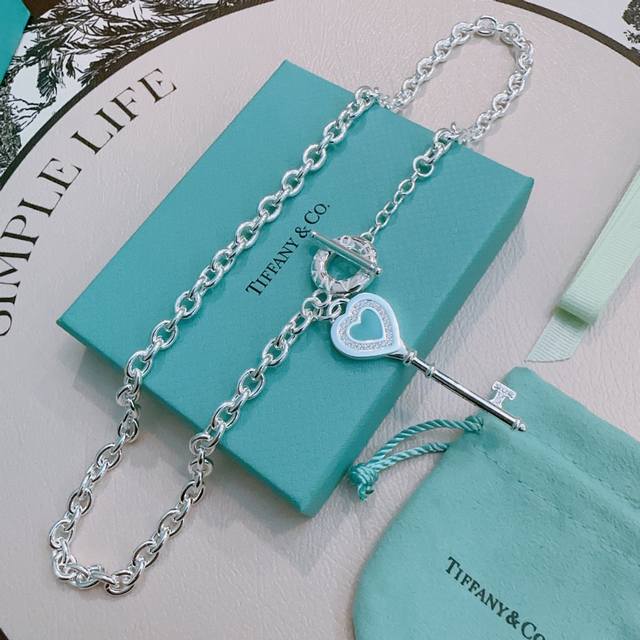 Tiffany Necklace Tiffny&Co. Store-Quality Silver Version, Celebrity-Inspired Des