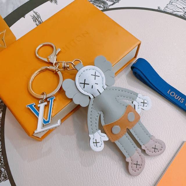 New Release Lv Keychain. Lv Bag Charm. Latest Model Bag Accessory With Higher Qu