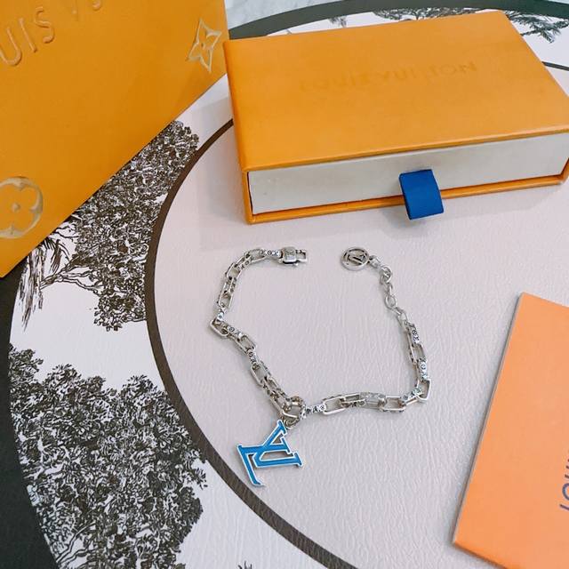 High-Quality Louis Vuitton Lv Bracelet, Authentic Store-Quality New Design, Retr