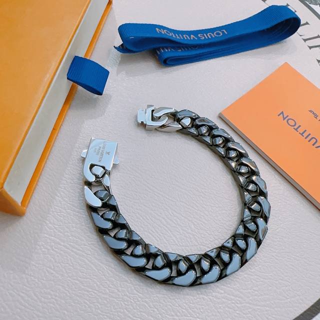 High-Quality Louis Vuitton Lv Bracelet, Authentic Store-Quality New Design, Retr