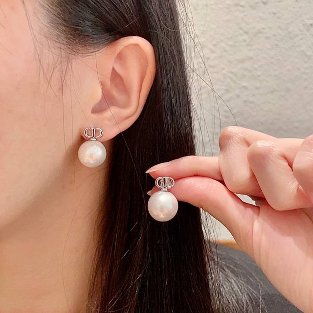 Dior Dior Vintage Earrings, Authentic Store Quality, New Arrival, Selected Origi
