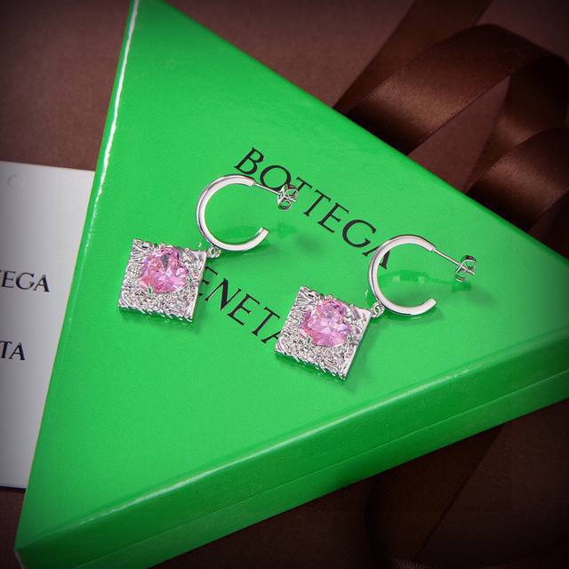 Bottega Veneta New Bv Earrings Unique Design, Bold Personality, Redefining Tradi