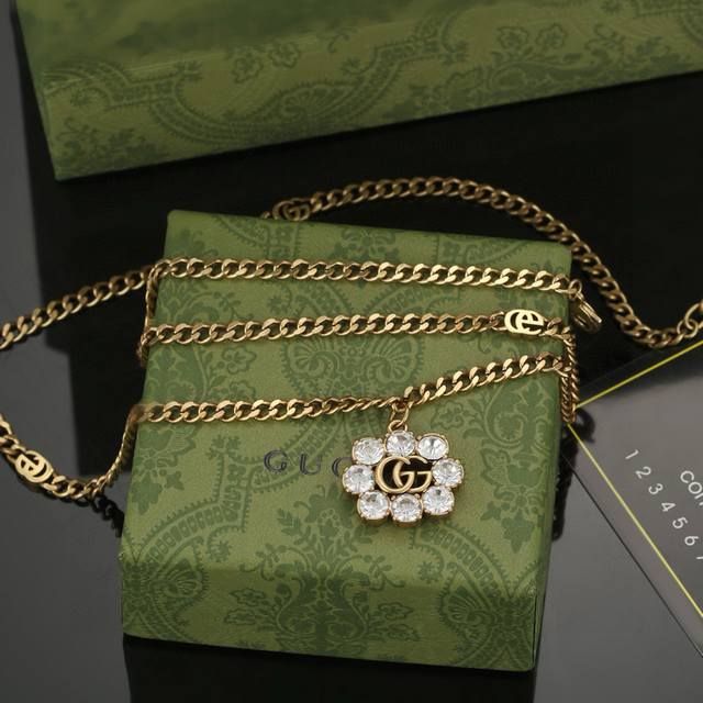 Gucci Store-Synchronized Gucci Vintage-Style Necklace. Choose A Few Of Your Favo