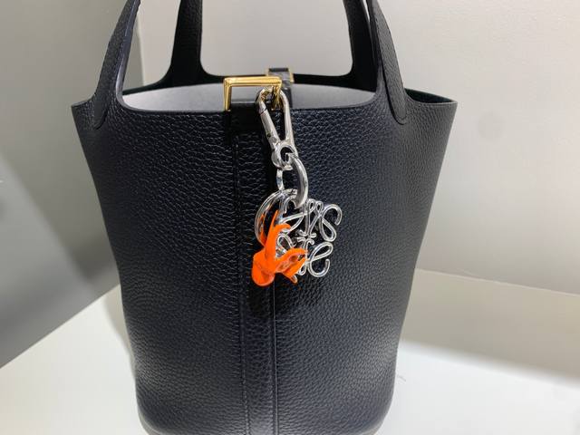 Loewe Collaborates Once Again With Kyoto Pottery Studio Suna Fujita To Launch A