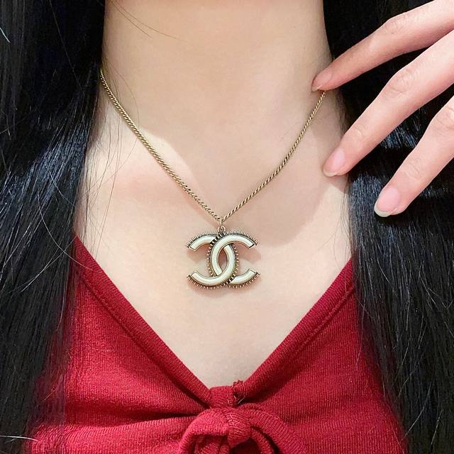 Chanel Vintage Necklace. Chanel's Classic Design Truly Needs No Introduction