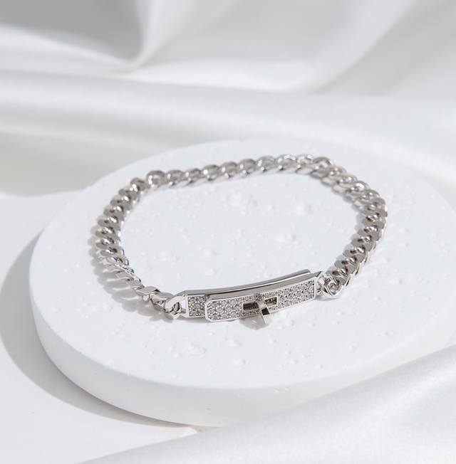 Bracelet Size: 16, 17 New Kelly Gourmette Bracelet, This Year's Trendy Wide Brac