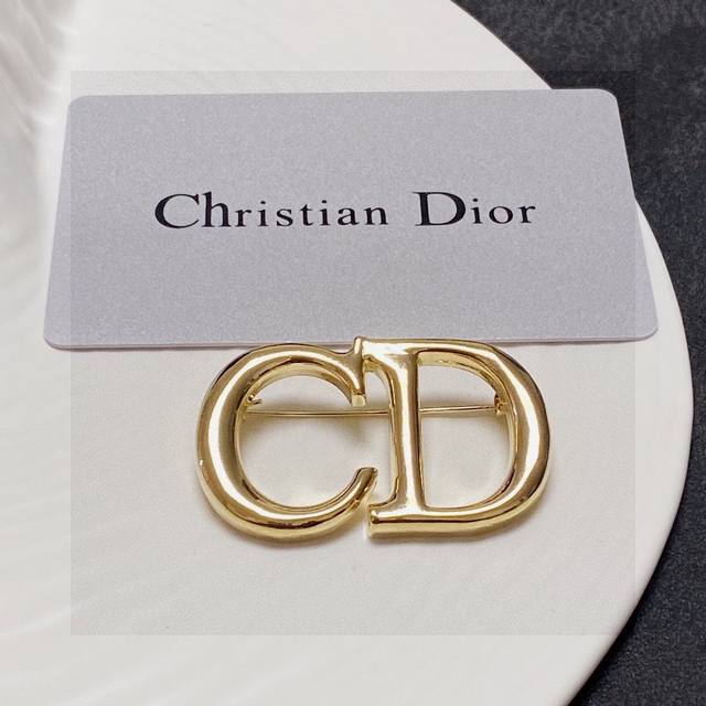 New Dior Cd Letter Brooch, Same As The Store Version, Made Of Brass With A Super