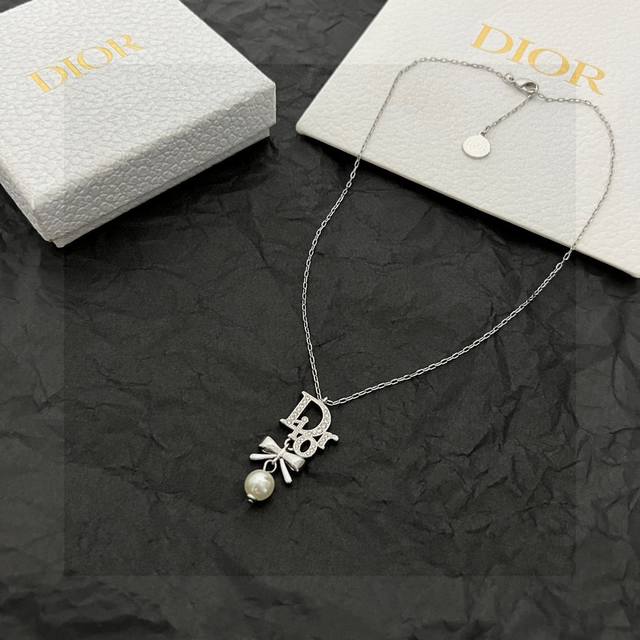 Dior Dior Necklace, Authentic Original Design, Brass Material, Sweet And Elegant