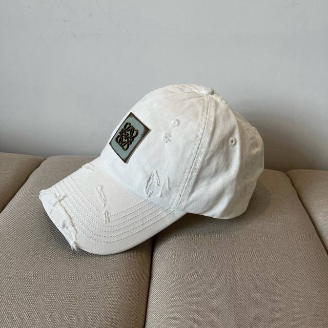 Loewe New Original Design, High-Quality Material, Precise External Lines, Fine C