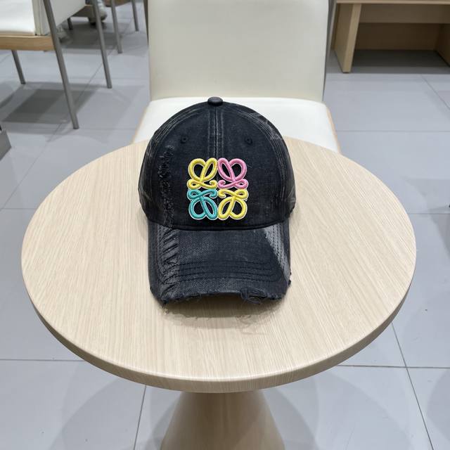 Loewe 2025 New Baseball Cap Classic Loewe Logo, Unisex Style Versatile And Breat