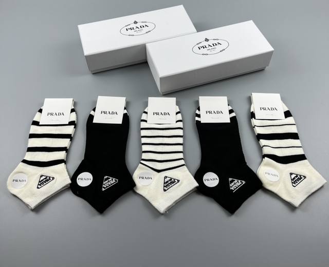 Spring/Summer New Arrival Premium Prada Prada Premium Store Synchronized New Arr