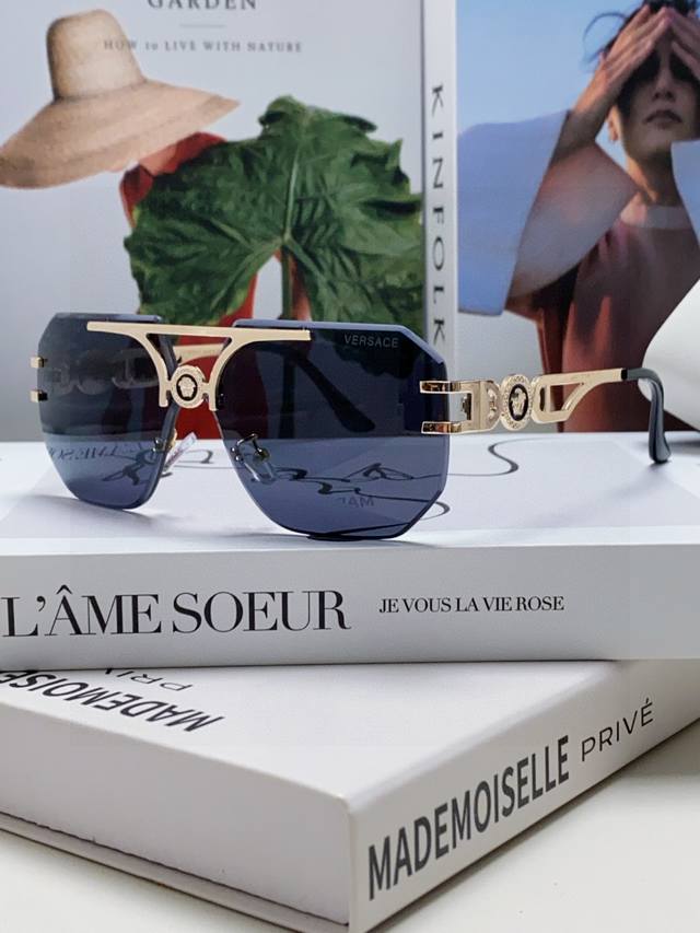 Versace 2025 European-Style Fashionable Women's Square-Frame Face-Covering Sungl