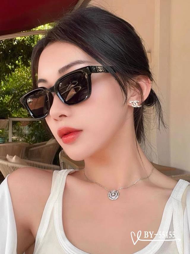 Burberry-Burberry . Polarized Resin Lenses . Tr Frame Lightweight And Comfortabl