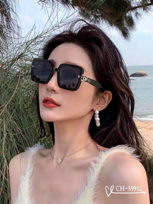 French Chanel - Chanel . Polaroid Resin High-Definition Lenses . Tr Frame - Ligh