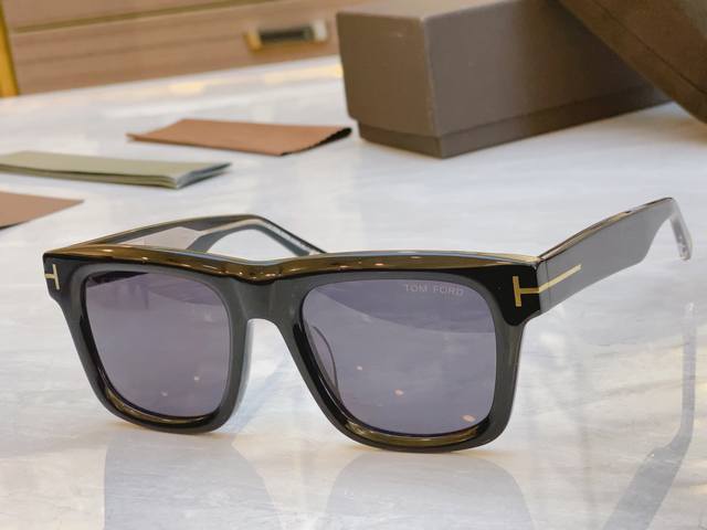 Tom Ford New Sunglasses, Model: Ft1200, Size: 53Mm 19-145
