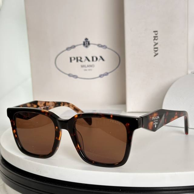 Prada* Model: Pr B19Cy Size: 52-20-145