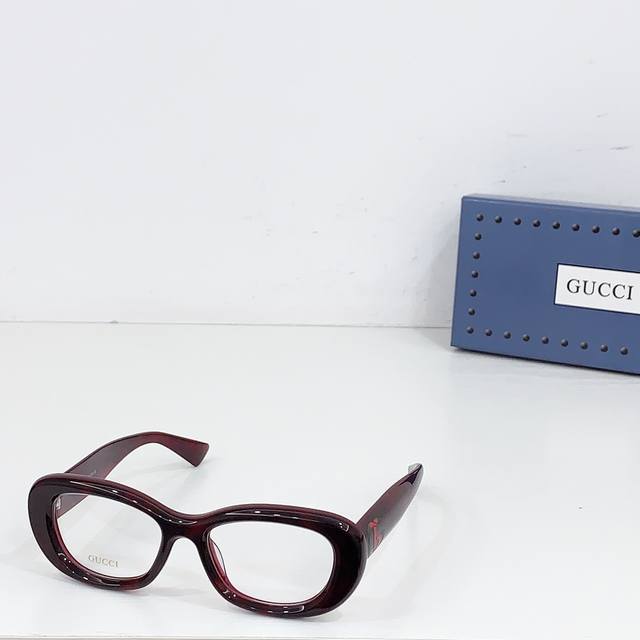 Gucc* Model: Gg1826S Size: 55-18-145,