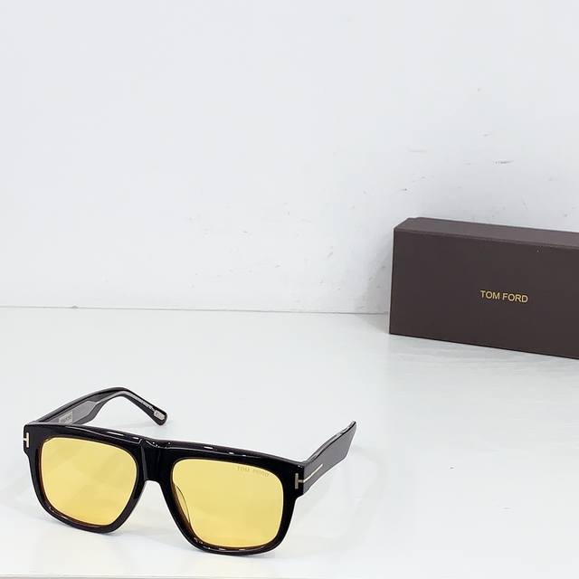 Tom For* Model: Ft1201 Size: 59-19-145