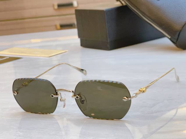 Chrome Heart* Kuro*Heart New Sunglasses, Model: 9109, Size: 57Mm 21-142