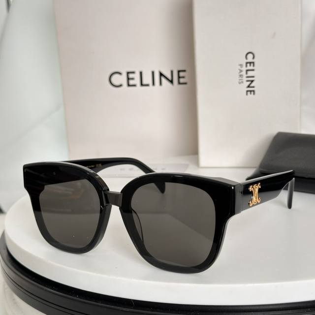 Celin* Model: Cl42094U Size: 53Mm 21-145