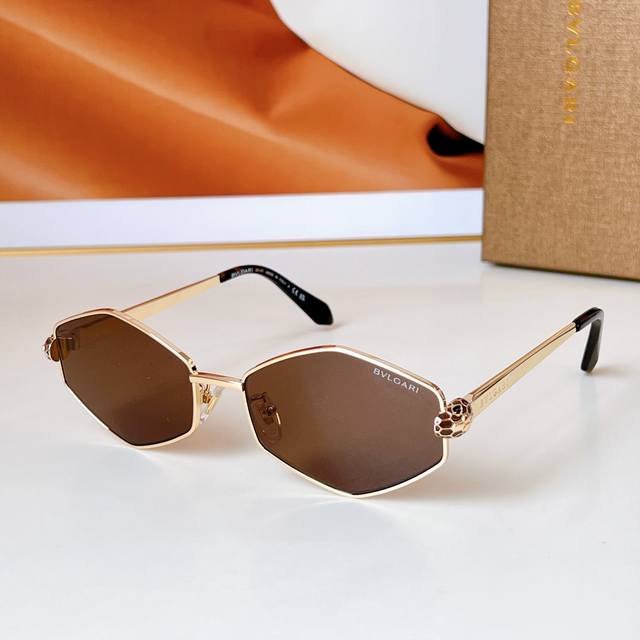 Bvlgari Mod:Bv40082I Size:56 Mouth 17 140